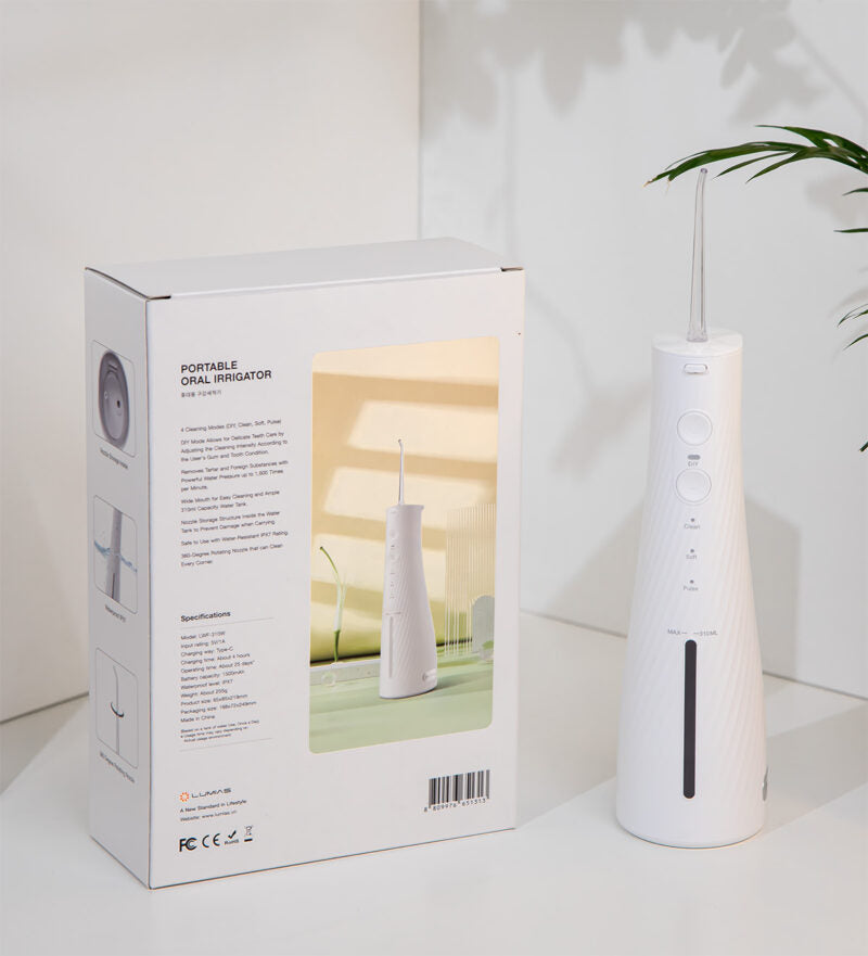 Máy tăm nước Lumias LWF-310W phù hợp với người cần hỗ trợ vệ sinh kẽ răng