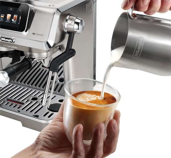 Máy pha cà phê Delonghi EC9455.M có áp suất 15 bar.