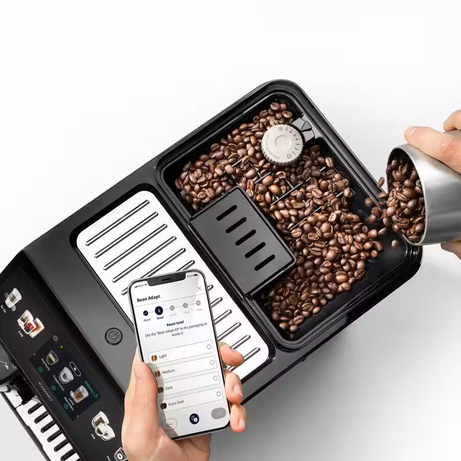 Delonghi ECAM450.65.S thuộc dòng Eletta Explore, phù hợp với người muốn pha nhiều nhóm đồ uống trong cùng một máy.