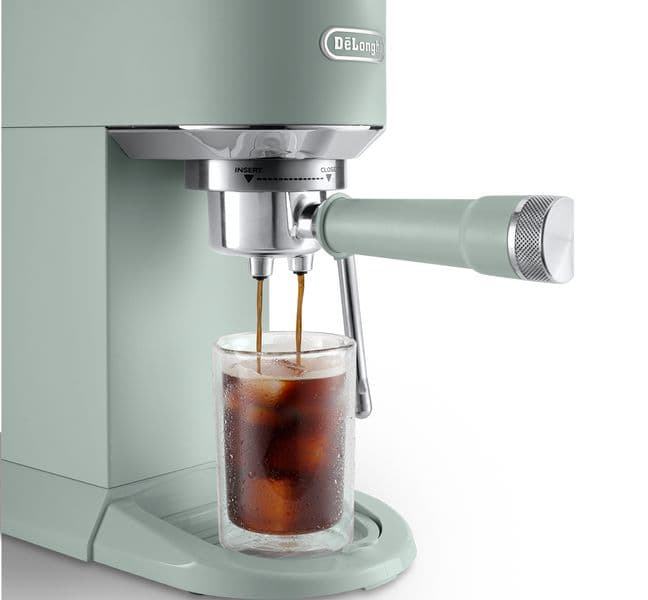 Máy pha cà phê DeLonghi Dedica Duo EC890 có thiết kế rộng 15cm