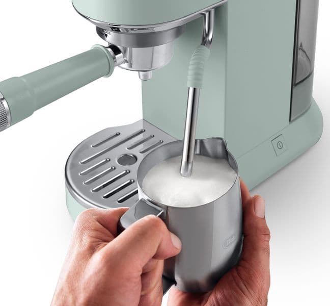 Máy pha cà phê DeLonghi Dedica Duo EC890 có áp suất 15 ba