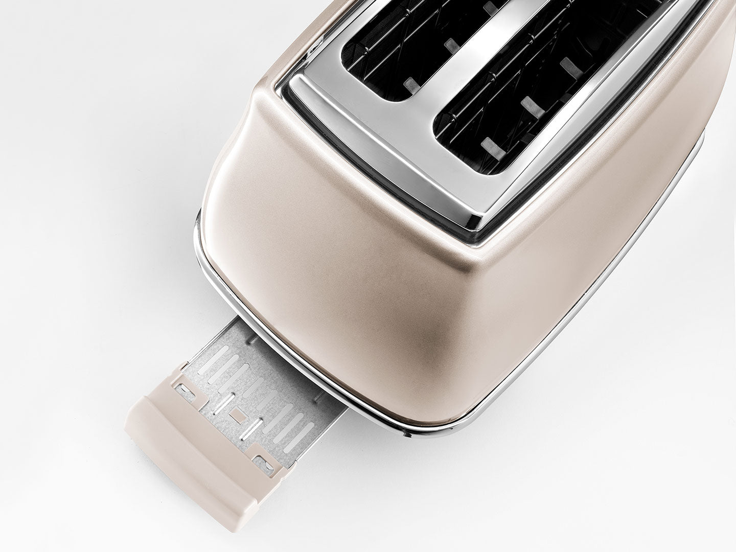 Máy nướng bánh mì DeLonghi CTOT2103.BG khay vụn tháo rời.
