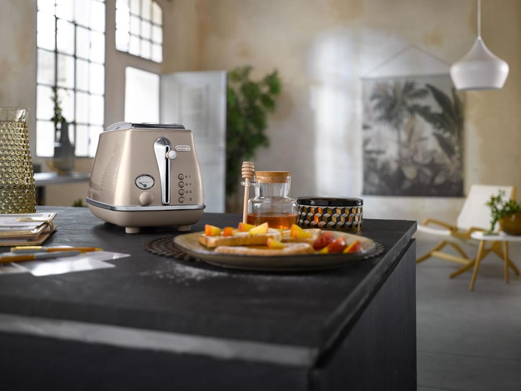 Máy nướng bánh mì DeLonghi CTOT2103.BG - 6 mức nướng vàng