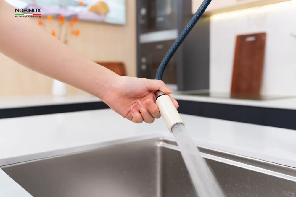 Vòi bếp Nobinox AQUA NX661B cao cấp