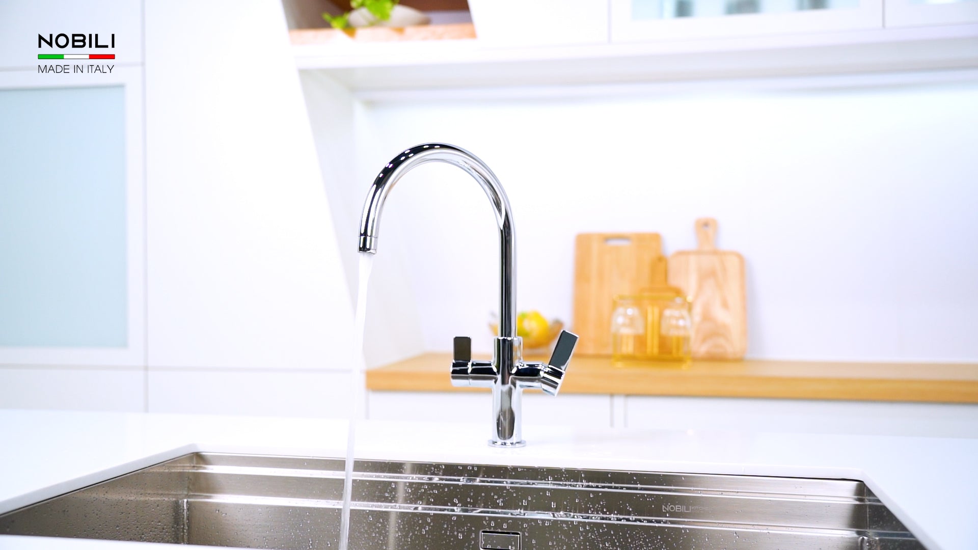 Vòi bếp Nobili SORA NB164 tiện lợi