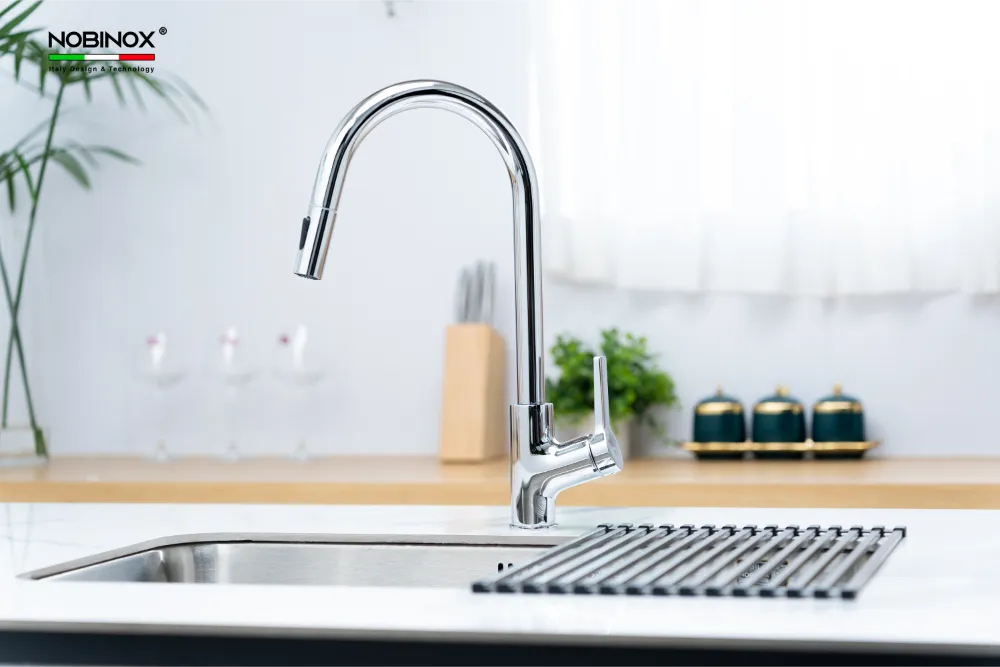 Vòi bếp LOFT NX533 đầu xả 2 chế độ, hỗ trợ rửa xoong nồi và vệ sinh chậu dễ hơn.