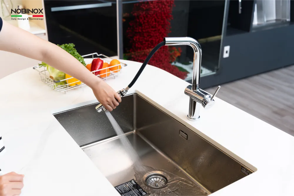 Vòi bếp Nobinox BIANCO NX601 dây rút linh hoạt