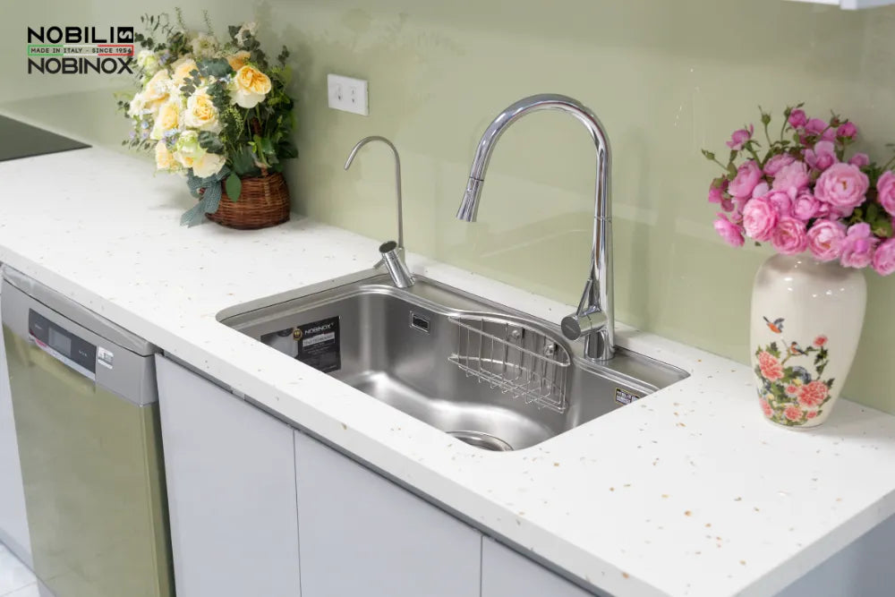 Vòi bếp LOTUS 640 dây rút nóng lạnh